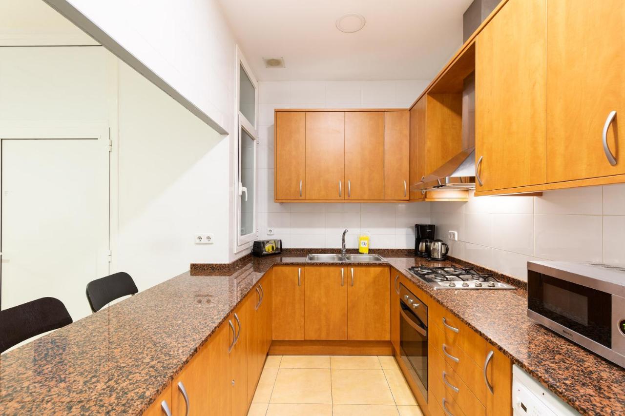 Stay U-Nique Apartments Urgell Барселона Екстериор снимка