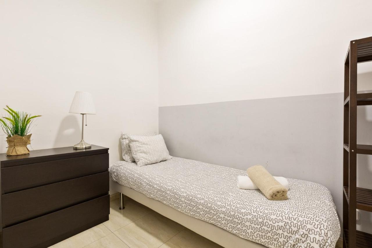 Stay U-Nique Apartments Urgell Барселона Екстериор снимка