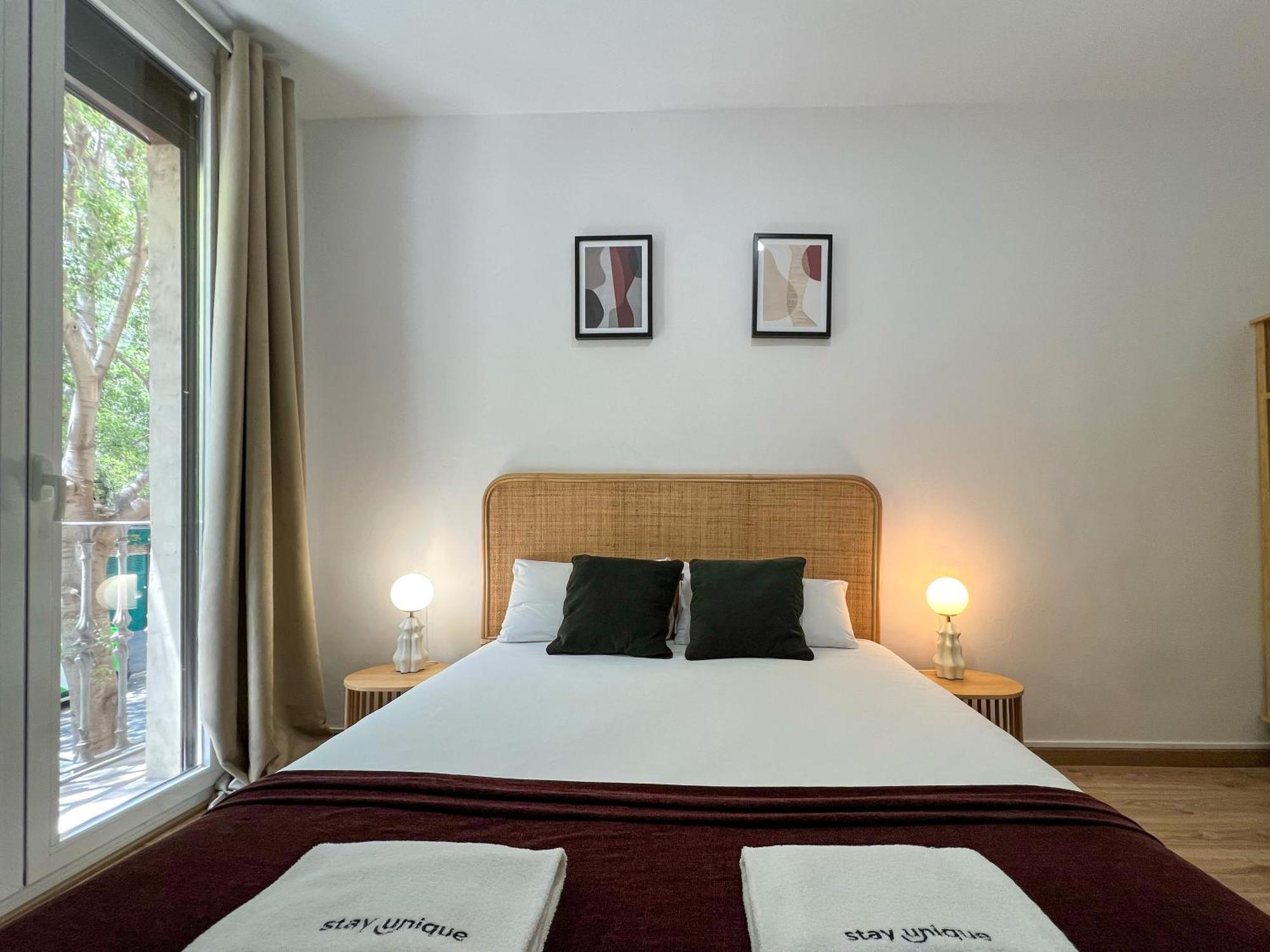 Stay U-Nique Apartments Urgell Барселона Екстериор снимка