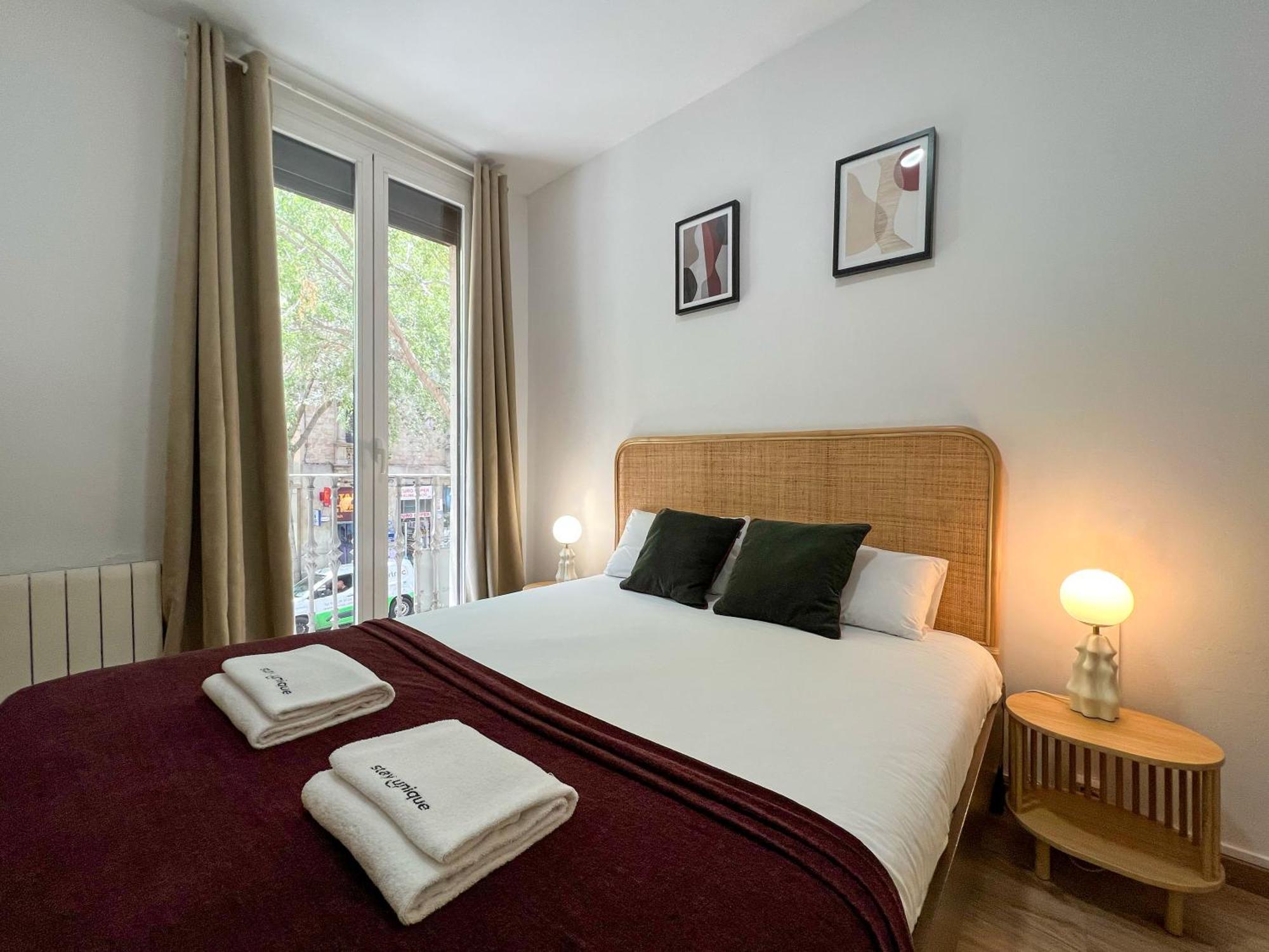 Stay U-Nique Apartments Urgell Барселона Екстериор снимка
