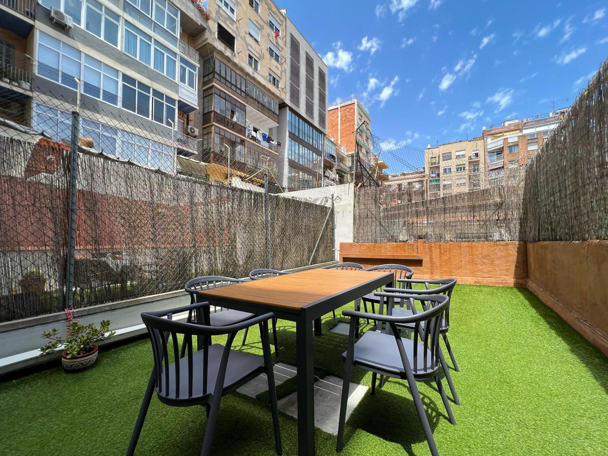 Stay U-Nique Apartments Urgell Барселона Екстериор снимка